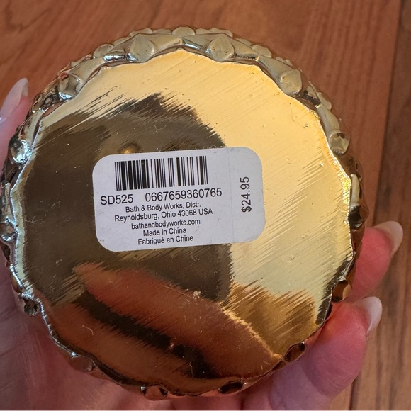 Bath & Body Works Pineapple Decorative Foaming Soap Dispenser - Picture 3 of 5